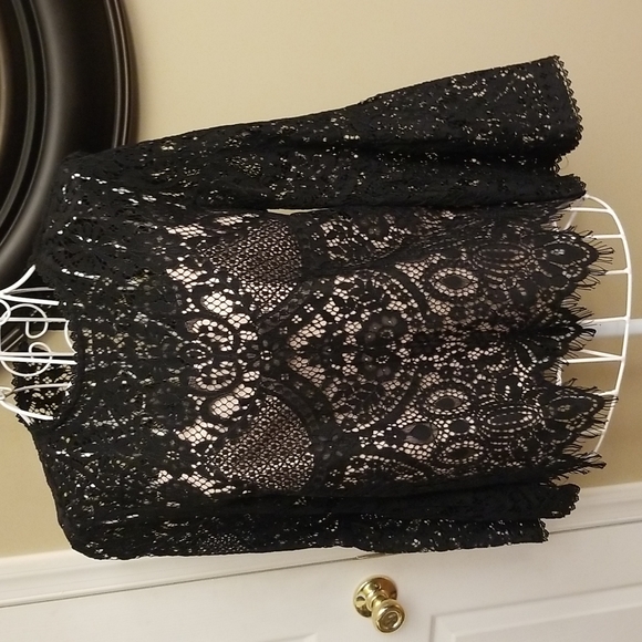 Women's Cupcakes and Cashmere black lace top NWT - Picture 3 of 11
